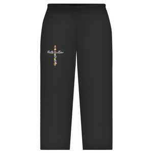 Oversize Sweatpants faith over fear blumen kreuz