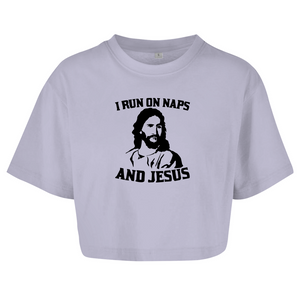 Damen Oversize Crop Top i run on naps and jesus