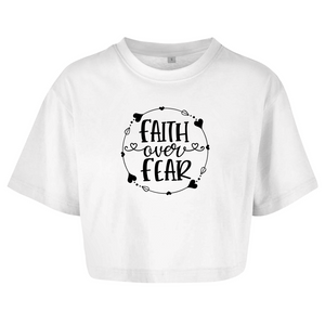 Damen Oversize Crop Top faith over fear