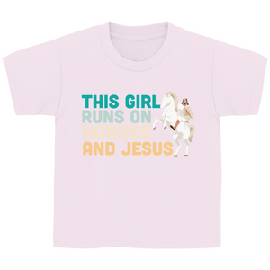 Kinder T-Shirt this girl runs on horses and jesus