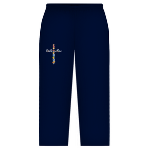 Oversize Sweatpants faith over fear blumen kreuz