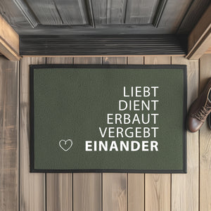 Fußmatte mit Gummirand liebt dient erbaut