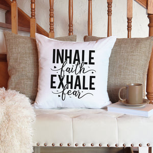 Kopfkissen zweifarbig inhale faith exhale fear