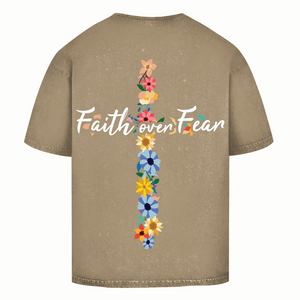 Oversize Washed T-Shirt faith over fear blumen kreuz