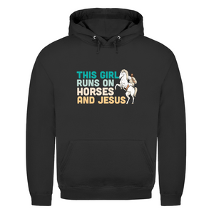 Herren Hoodie this girl runs on horses und jesus reiterin