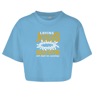 Damen Oversize Crop Top loving jesus everyday