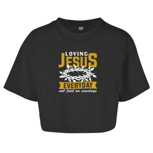 Damen Oversize Crop Top loving jesus everyday