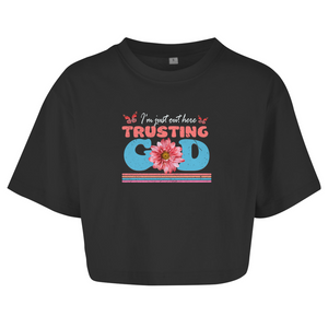 Damen Oversize Crop Top i am just out here trusting god